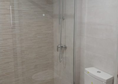 BAÑO SALLENT DE GÁLLEGO